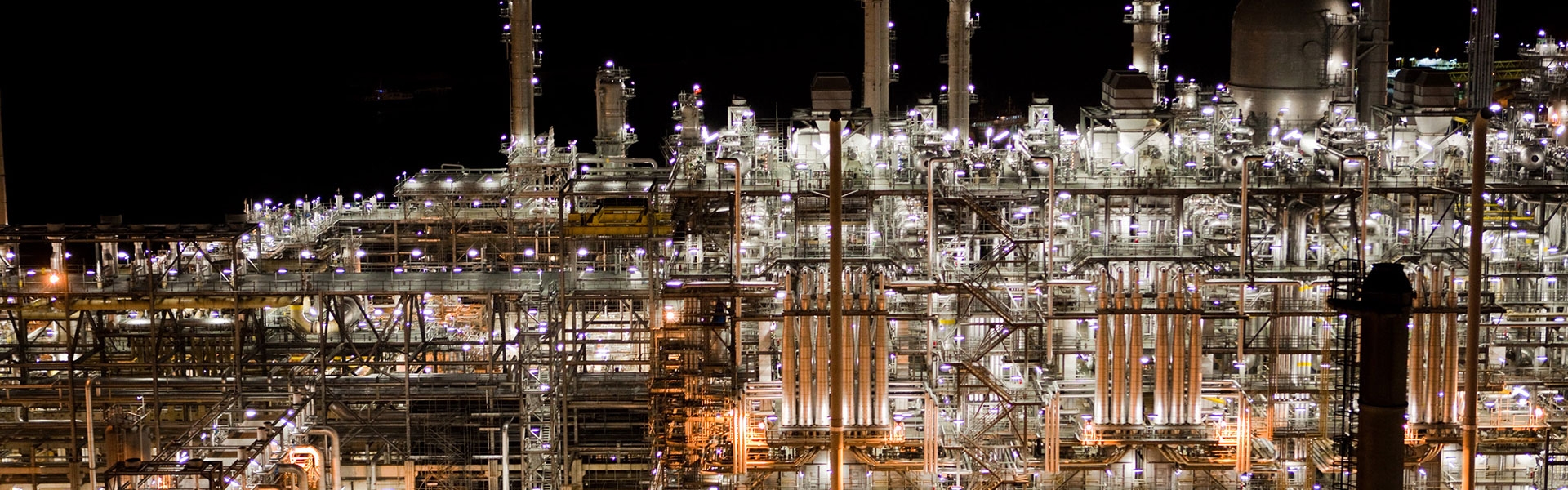 Oil and gas plant commissioning and start-up by IES